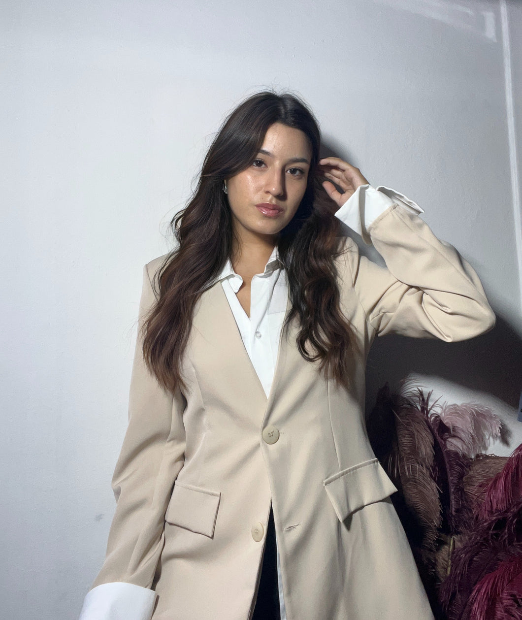 Blazer beige con camicia 🌾