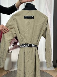 TRENCH CON BORGHIE