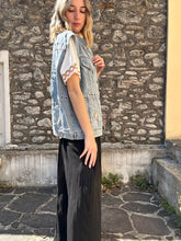 Carica l&#39;immagine nel visualizzatore di Gallery, GIACCHETTO JEANS SMANICATO
